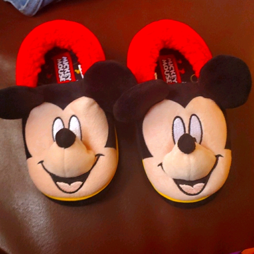Disney Mickey Mouse house shoes toddler boys  9/10